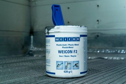 WEICON F2 kétkomponensű ALUMÍNIUM töltött sűrűn folyó epoxi gyanta - 0,5 kg