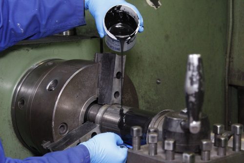 WEICON WR - kétkomponensű ACÉL töltött folyékony KOPÁSÁLLÓ epoxi gyanta - 0,5 kg