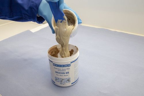 WEICON BR kétkomponensű BRONZ töltött folyékony epoxi gyanta - 0,5 kg