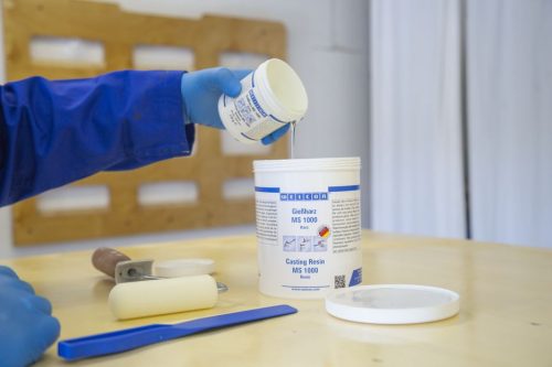 WEICON MS 1000 - kétkomponensű folyékony epoxi öntvénygyanta - 0,5 kg