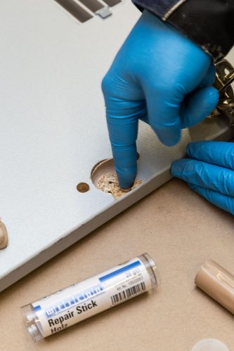Weicon Repair-Stick Wood (Fa) ásványi anyag tartalmú epoxi javítógyurma - 56 g
