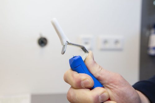 WeiconTOOLS 4-28H kábelcsupaszoló szerszám integrált horgos vágókéssel